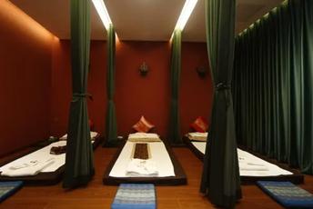 武汉洪山区泰式按摩的被动瑜伽:当身体被折叠成诗